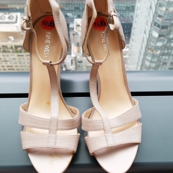 Shoes - Picture 5 of 5